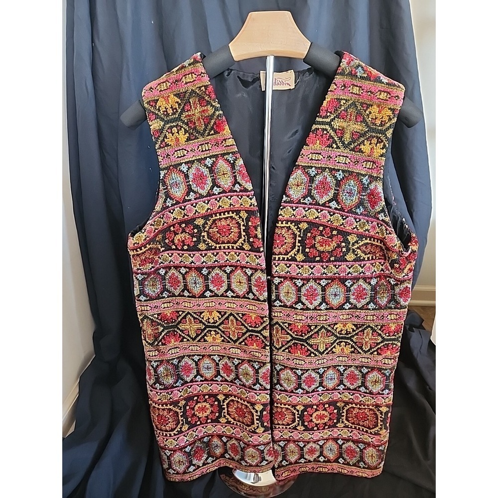 VTG Aladdin 70's Carpet/Needlepoint/Tapestry Vest,‎ Multicolor, Size M-L